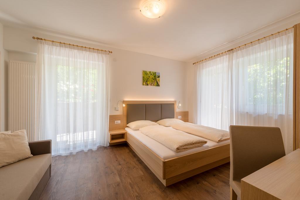 Pension Etschblick B&B 프란카르토 외부 사진